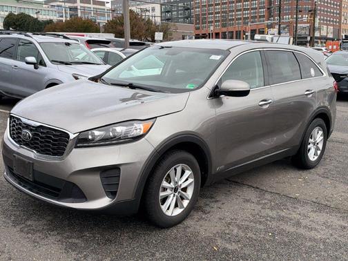 Titanium Silver 2019 Kia Sorento LX