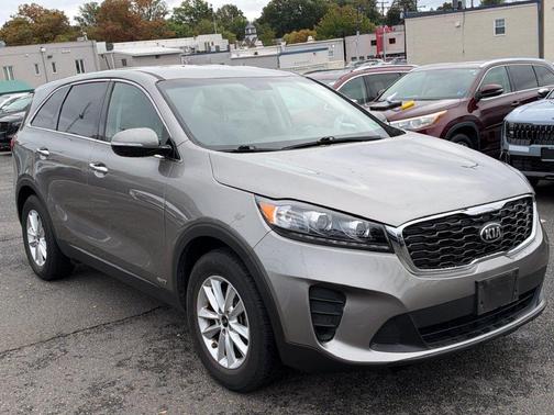 Titanium Silver 2019 Kia Sorento LX