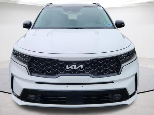 White Pearl 2023 Kia Sorento SX