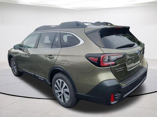 Autumn Green Metallic 2022 Subaru Outback Premium