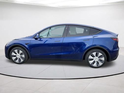 Blue 2023 Tesla Model Y Long Range
