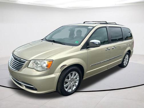 White Gold Clearcoat 2012 Chrysler Town & Country Touring-L