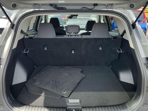 Steel Gray 2024 Kia Seltos LX