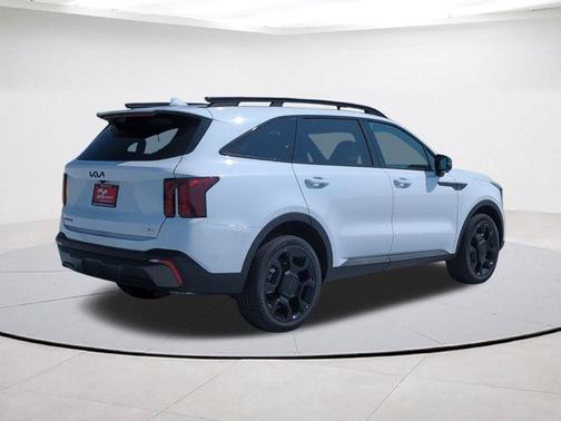 Glacial White Pearl 2025 Kia Sorento SX Prestige