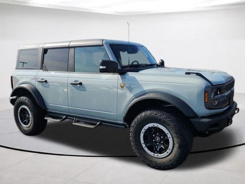 Cactus Green / Gray 2023 Ford Bronco Badlands