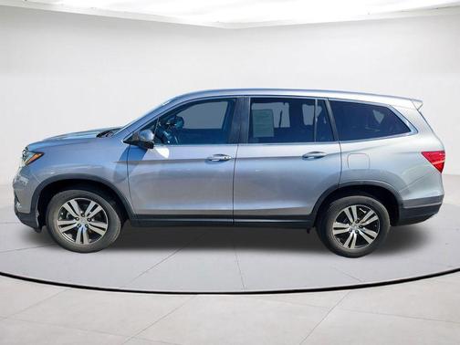 Lunar Silver Metallic 2017 Honda Pilot EX-L