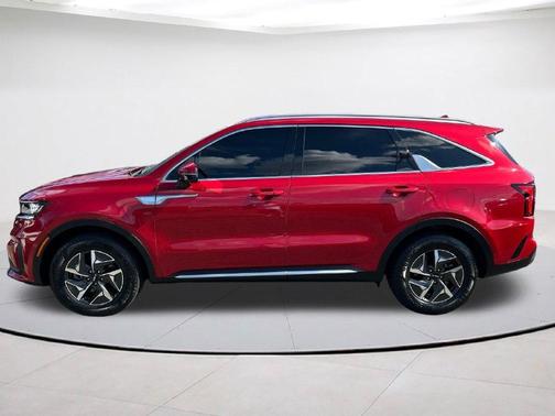 Red 2022 Kia Sorento Hybrid S