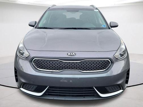 Metal Stream 2018 Kia Niro LX