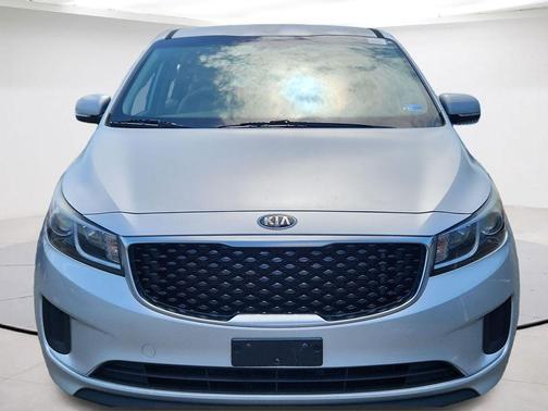 Bright Silver Metallic 2016 Kia Sedona L