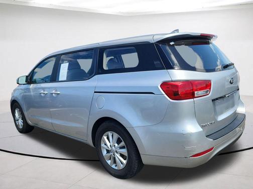 Bright Silver Metallic 2016 Kia Sedona L