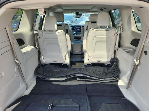 Jazz Blue Pearlcoat 2018 Chrysler Pacifica Hybrid Limited