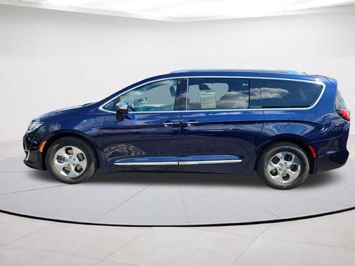 Jazz Blue Pearlcoat 2018 Chrysler Pacifica Hybrid Limited