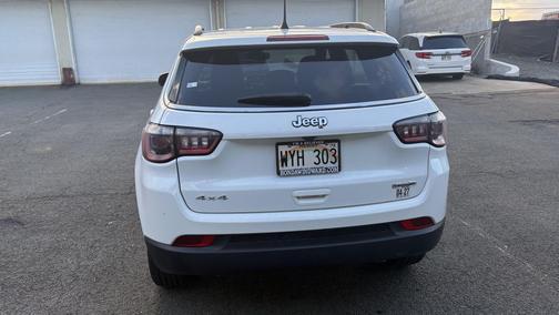 Bright White Clearcoat 2024 Jeep Compass Latitude