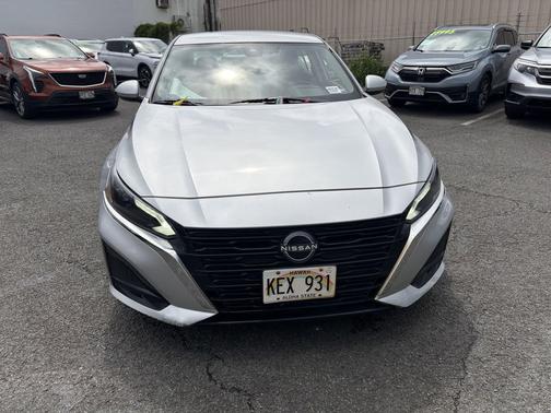 Brilliant Silver Metallic 2023 Nissan Altima 2.5 SV