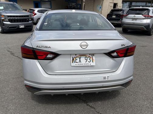 Brilliant Silver Metallic 2023 Nissan Altima 2.5 SV