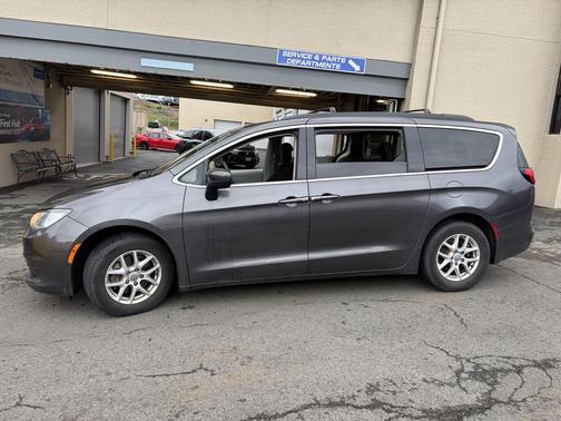 2018 Chrysler Pacifica Touring