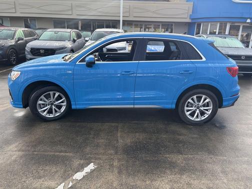 2023 Audi Q3 Premium 45 TFSI S line quattro Tiptronic