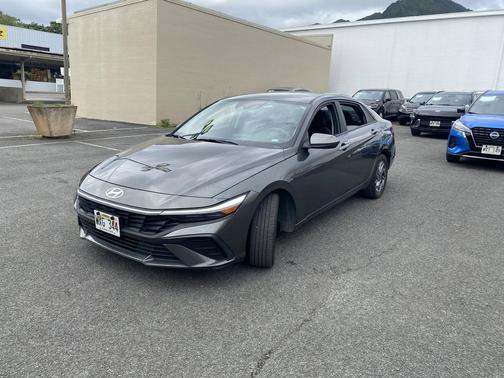 2024 Hyundai ELANTRA SEL