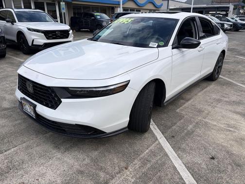 Platinum White Pearl 2025 Honda Accord SE