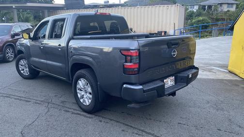 2023 Nissan Frontier SV