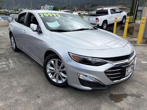 Silver Ice Metallic 2022 Chevrolet Malibu FWD LT