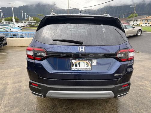 2023 Honda Pilot Touring 8-Passenger