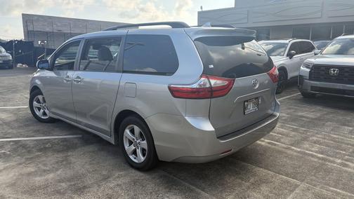 Celestial Silver Metallic 2019 Toyota Sienna LE