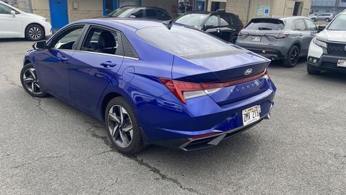2022 Hyundai ELANTRA SEL
