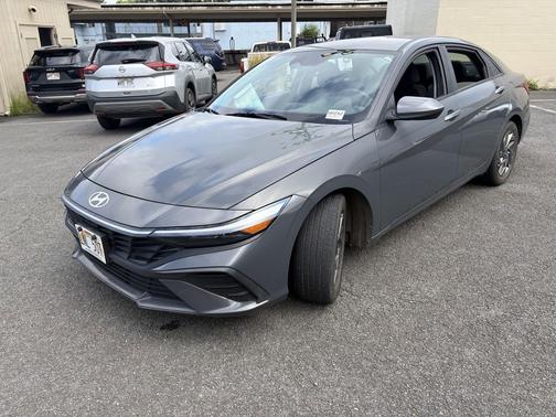 Ecotronic Gray 2024 Hyundai ELANTRA SEL