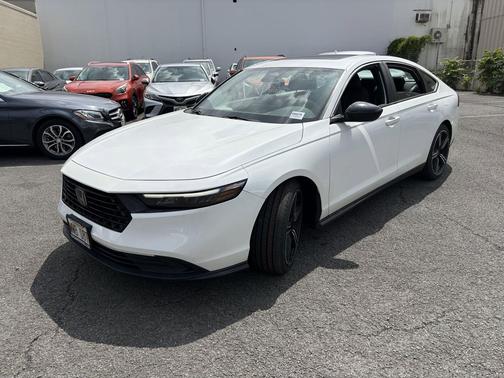 Platinum White Pearl 2023 Honda Accord Hybrid Sport