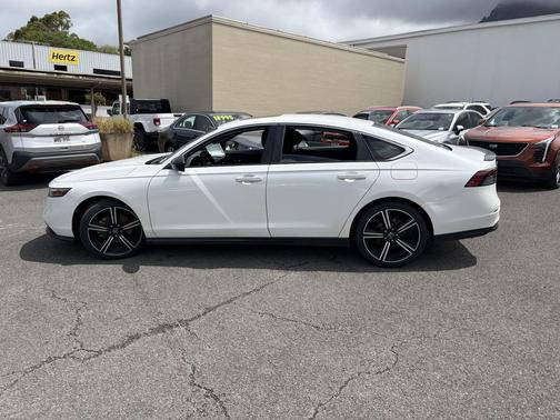 Platinum White Pearl 2023 Honda Accord Hybrid Sport