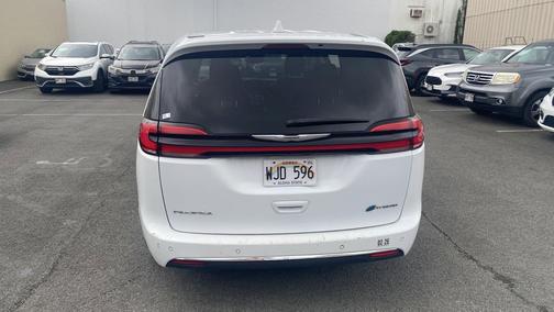 2022 Chrysler Pacifica Hybrid Touring L