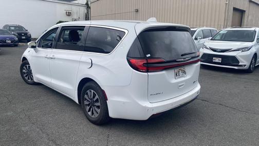 2022 Chrysler Pacifica Hybrid Touring L