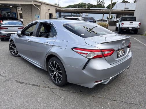 Celestial Silver Metallic 2020 Toyota Camry SE