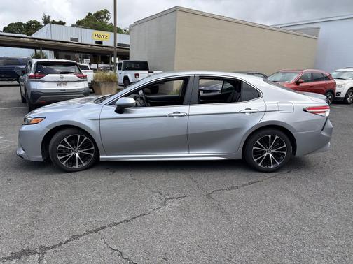 Celestial Silver Metallic 2020 Toyota Camry SE