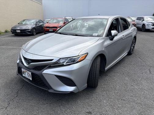 Celestial Silver Metallic 2020 Toyota Camry SE