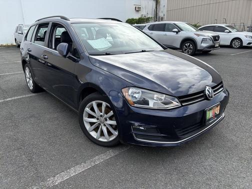 Blue 2017 Volkswagen Golf SportWagen TSI SE