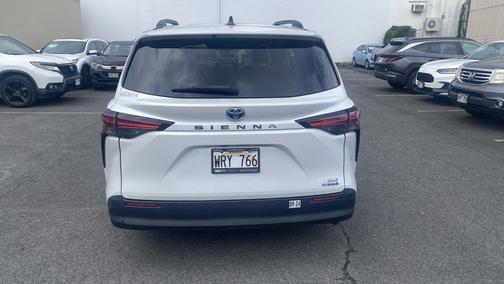 2022 Toyota Sienna XLE