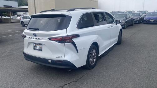 2022 Toyota Sienna XLE
