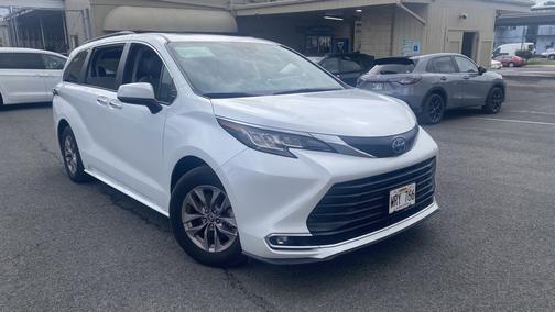 2022 Toyota Sienna XLE
