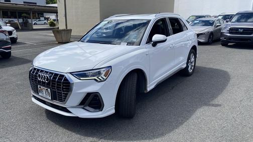 2023 Audi Q3 Premium 45 TFSI S line quattro Tiptronic
