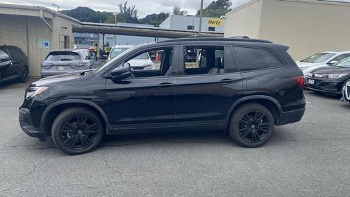 2022 Honda Pilot AWD Black Edition