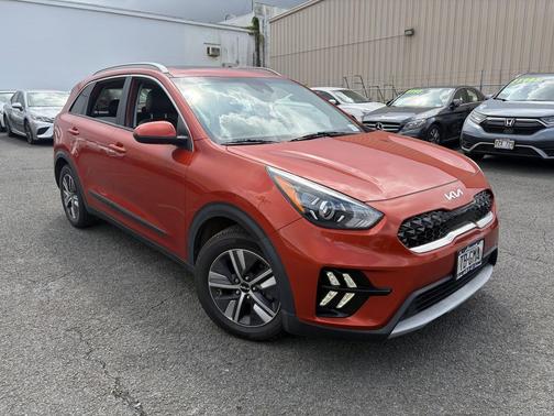 Solar Orange 2022 Kia Niro LXS