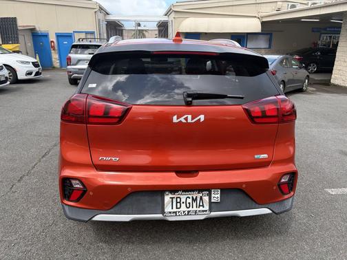 Solar Orange 2022 Kia Niro LXS
