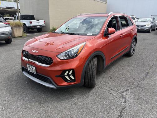 Solar Orange 2022 Kia Niro LXS