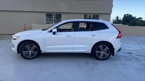2018 Volvo XC60 T5 Momentum