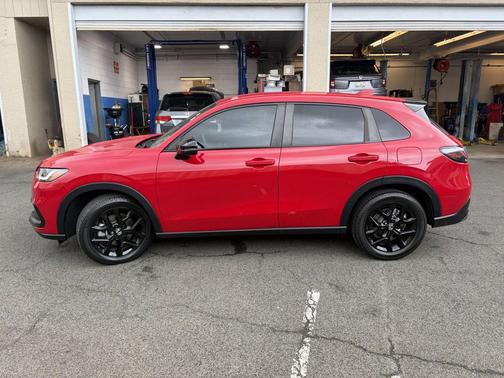 2023 Honda HR-V 2WD Sport