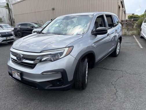 Lunar Silver Metallic 2020 Honda Pilot 2WD LX
