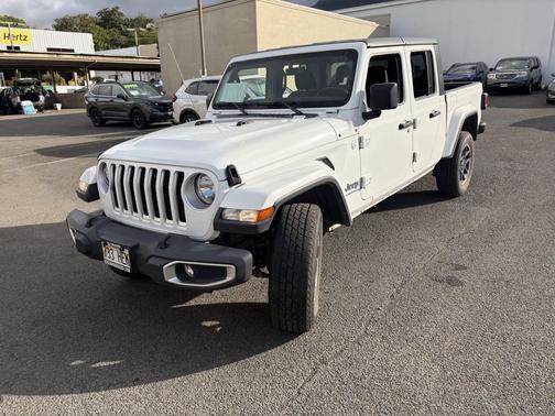 Bright White Clearcoat 2023 Jeep Gladiator Overland