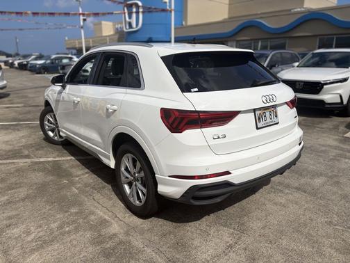 2023 Audi Q3 Premium 45 TFSI S line quattro Tiptronic